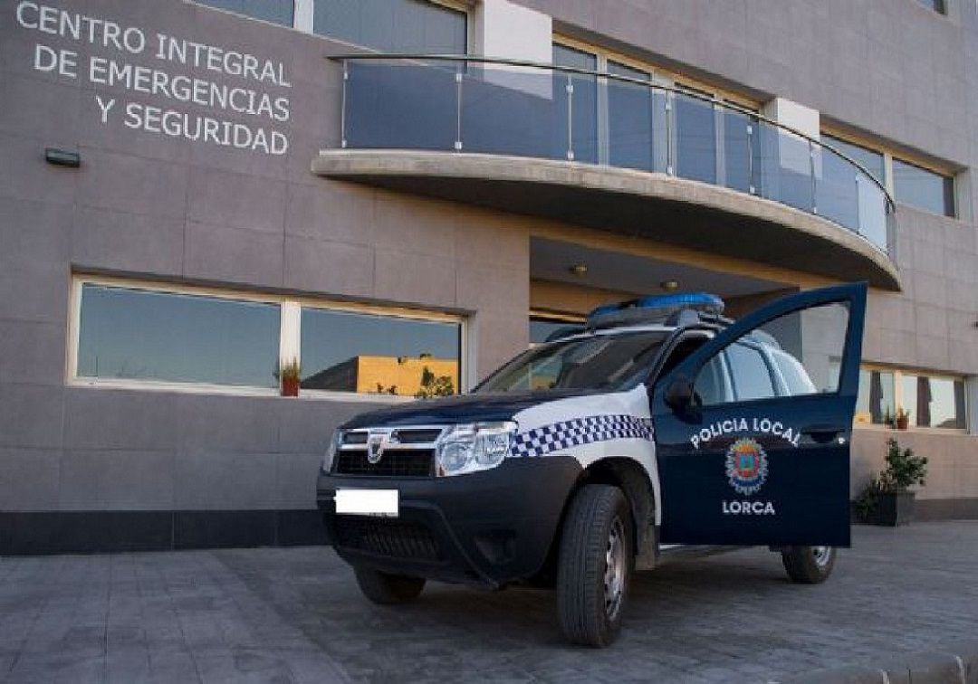 La Policía Local de Lorca detiene a un hombre denunciado por robo con violencia en la Avenida Europa