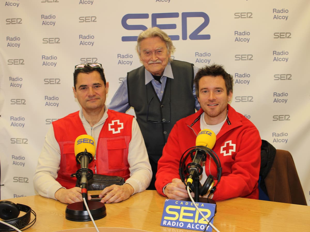 Cruz Roja Alcoy lleva adelante el proyecto Vida independiente en Comunidad y lo acompaña de la exposición 'Soledad no deseada'