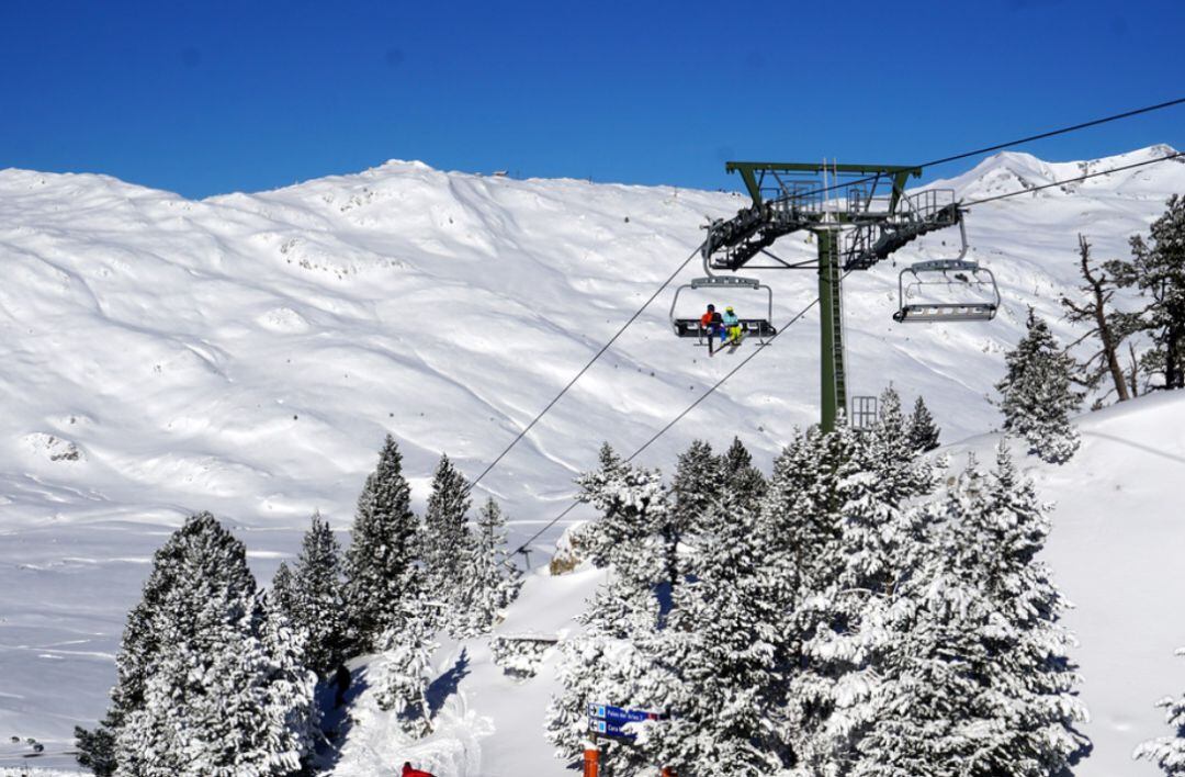 Vista de la estación catalana Baqueira - Beret