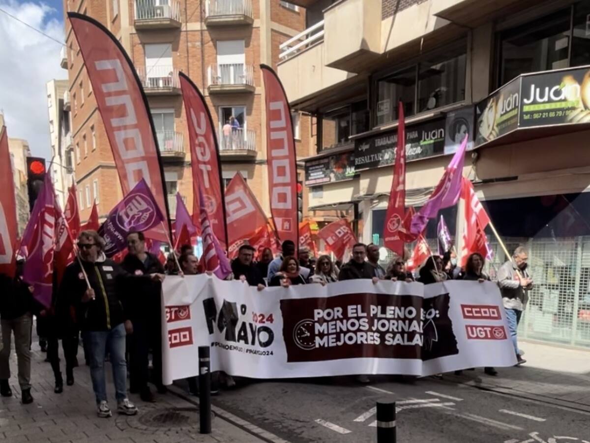 Miles de personas recorren Albacete en defensa de los derechos laborales: "¡1 de mayo, día de la clase obrera!"
