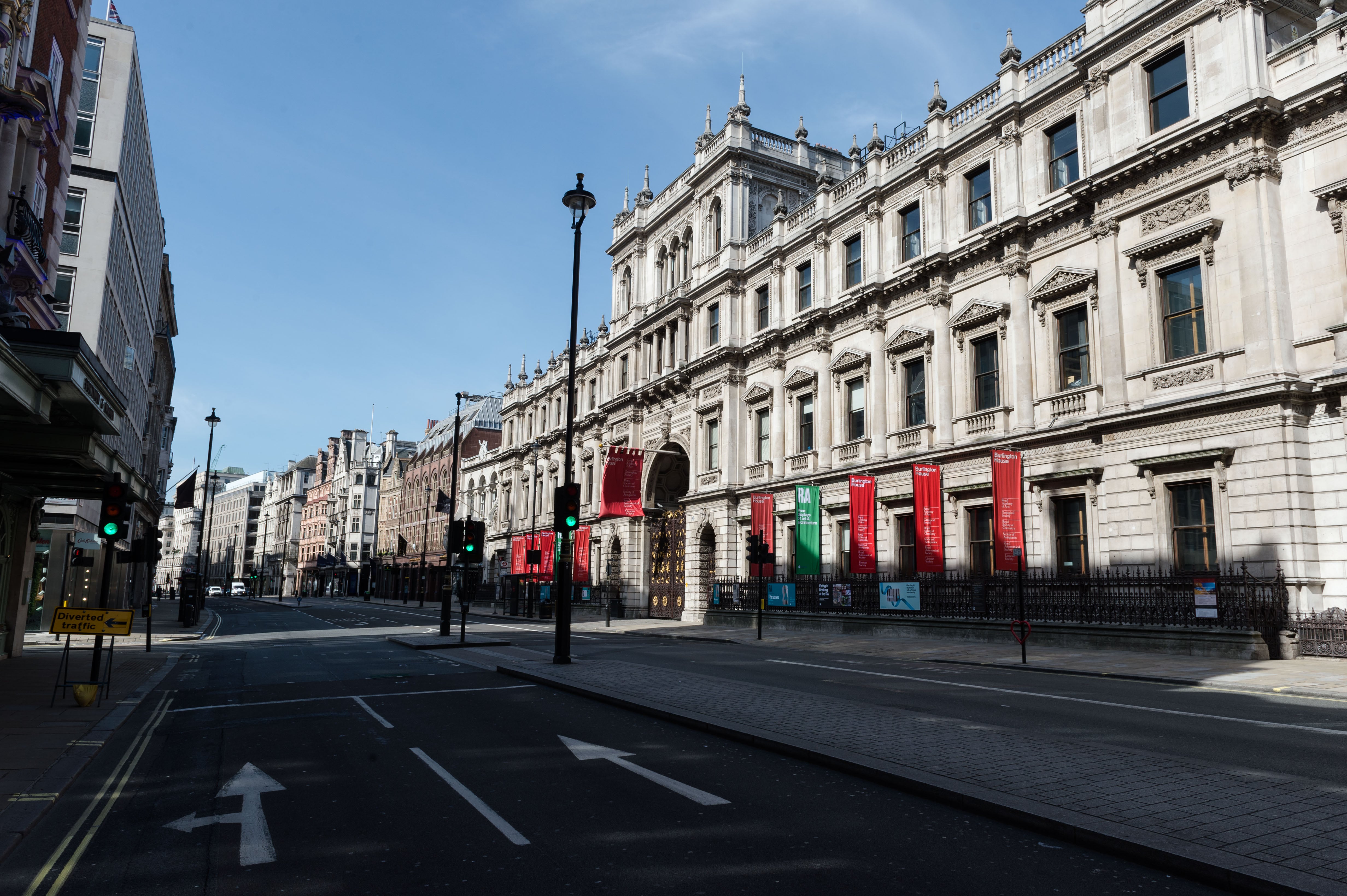 El edificio de la Real Academia de las Artes en Londres