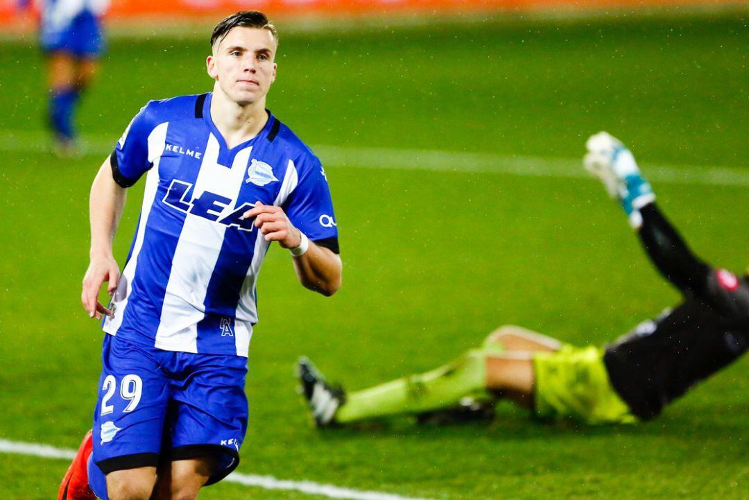 Demirovic jugará de rojiblanco.