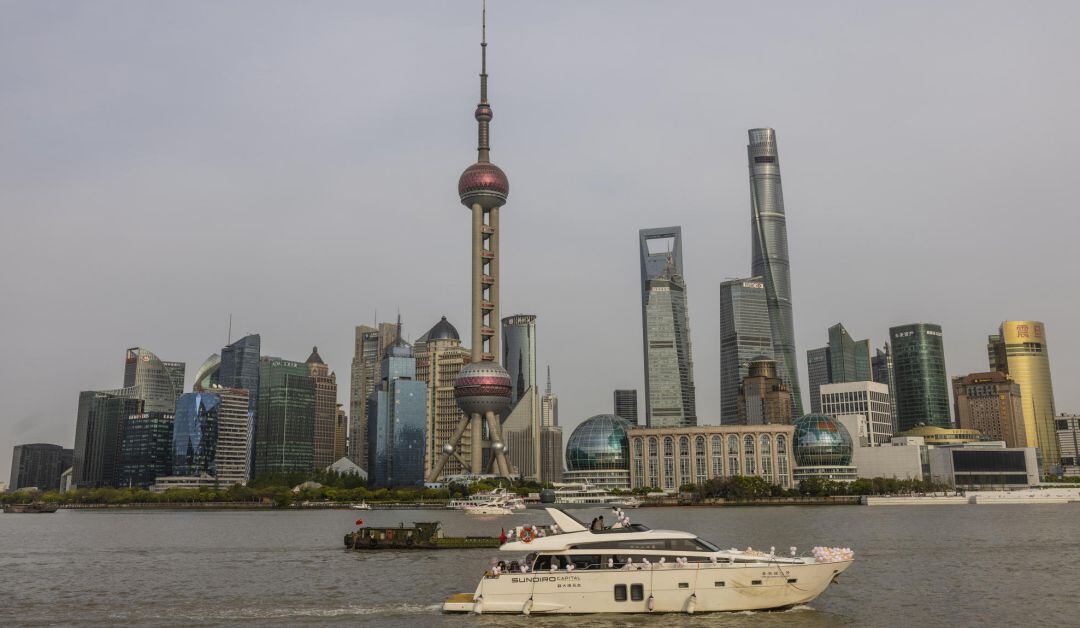 Vista del Bund en Shanghai (China).