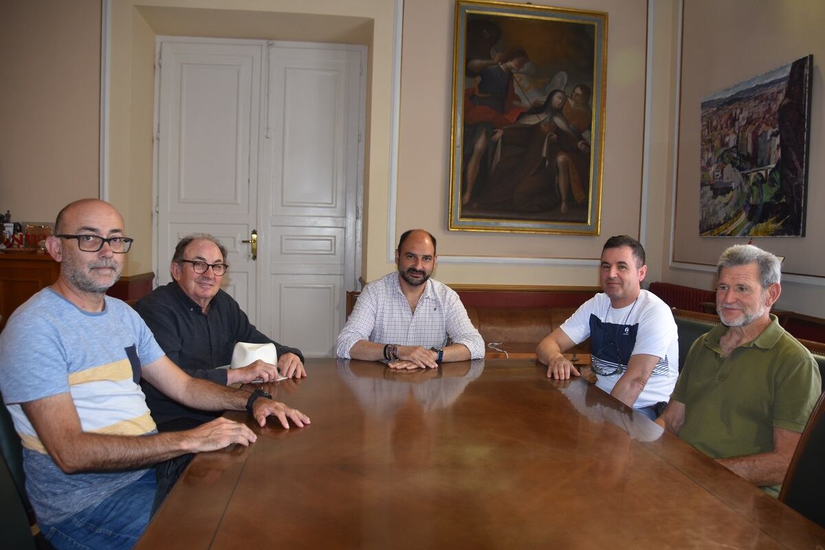 Reunión en Barbastro de Villas en Flor