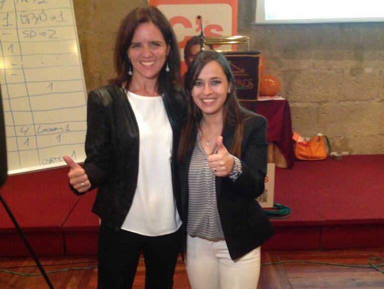 Gemma Villarroel junto a la concejala Ana Carlota Amigo