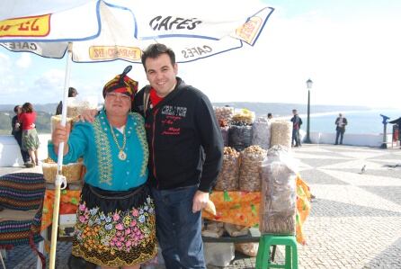 Típica vendedora ambulante en Nazaré