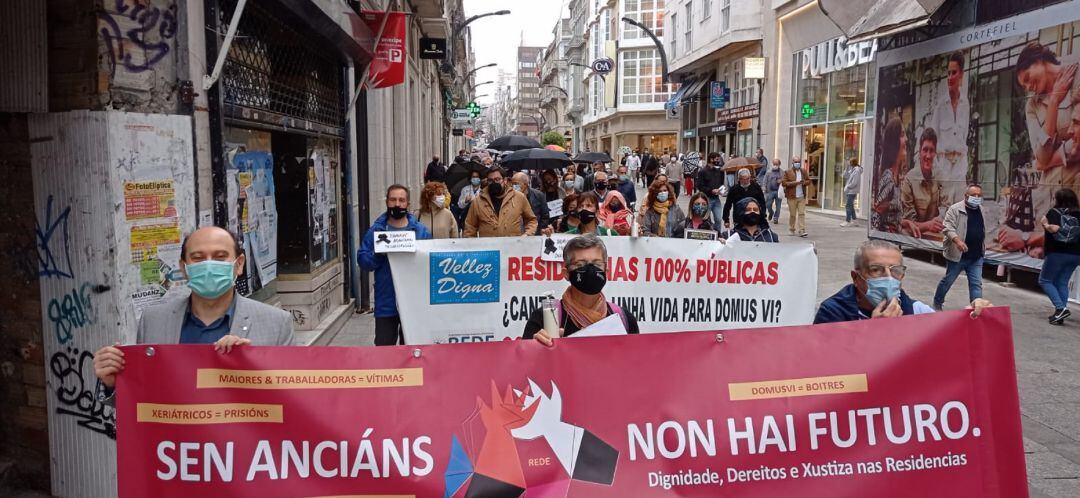 Concentración en Vigo para demandar dignidad para los mayores