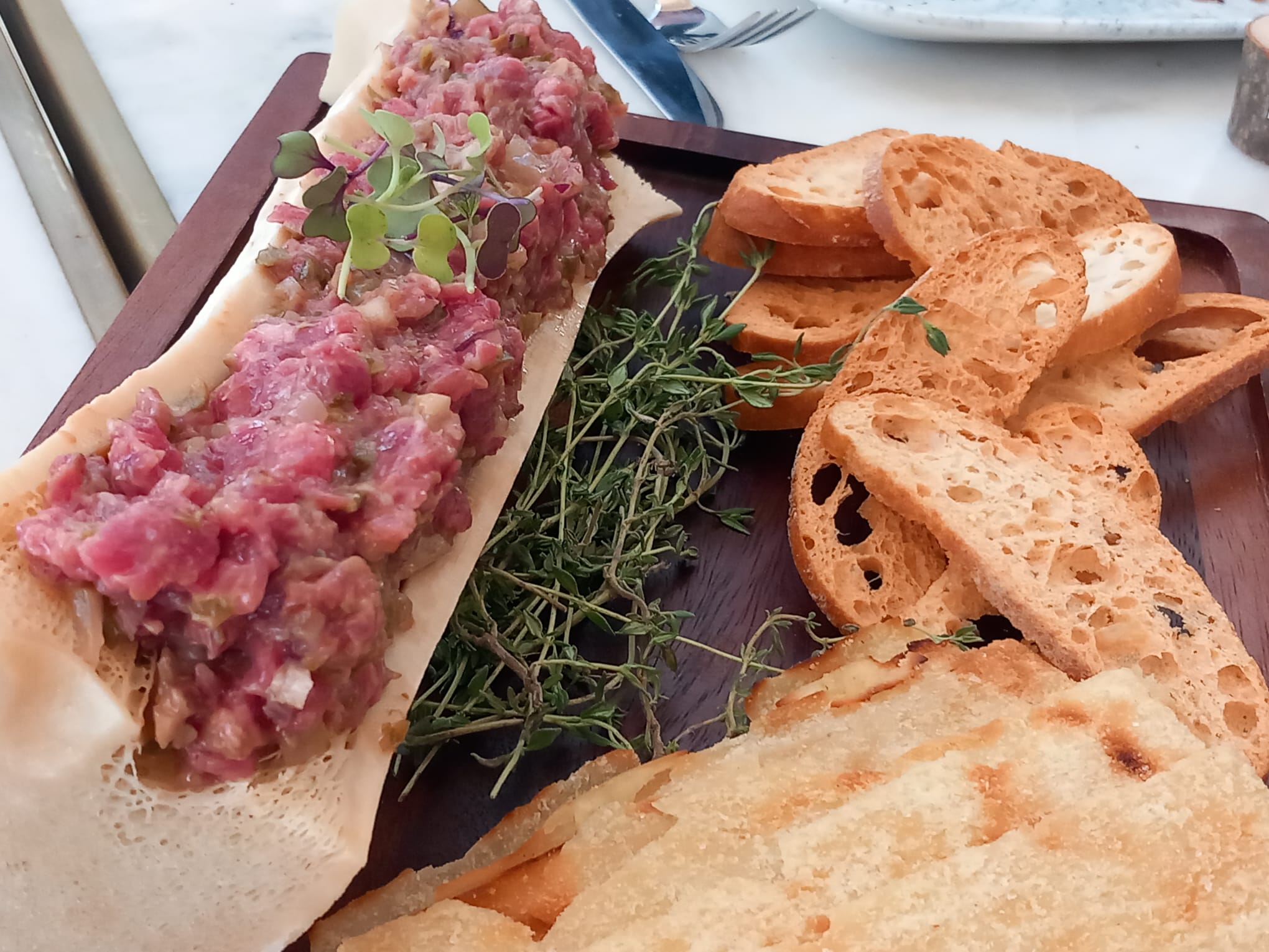 El steak tartar de El Ábaco, ahora La Vermutería del Sherry