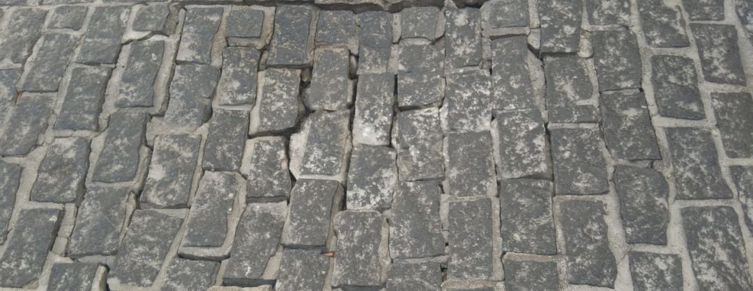 Pavimento de la zona de la iglesia Castrense