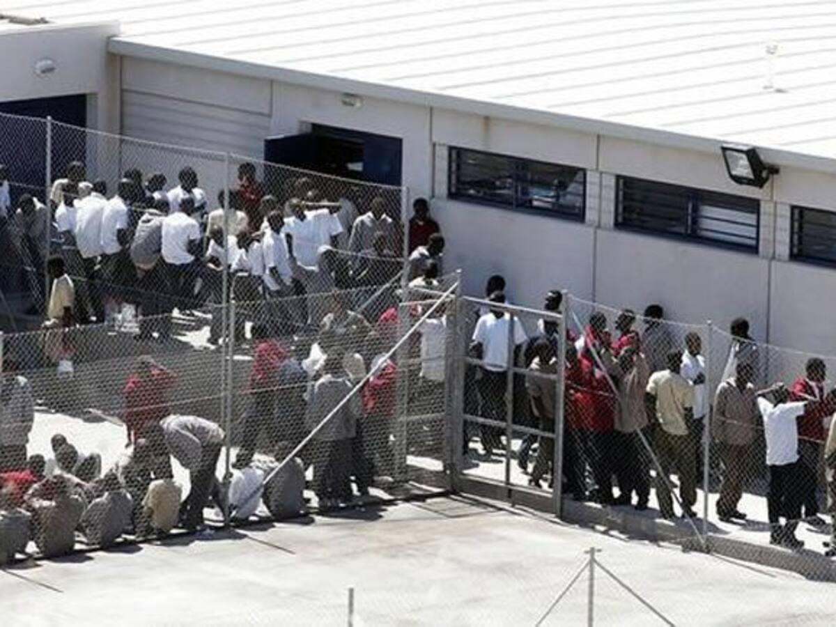 Los CIE son cárceles