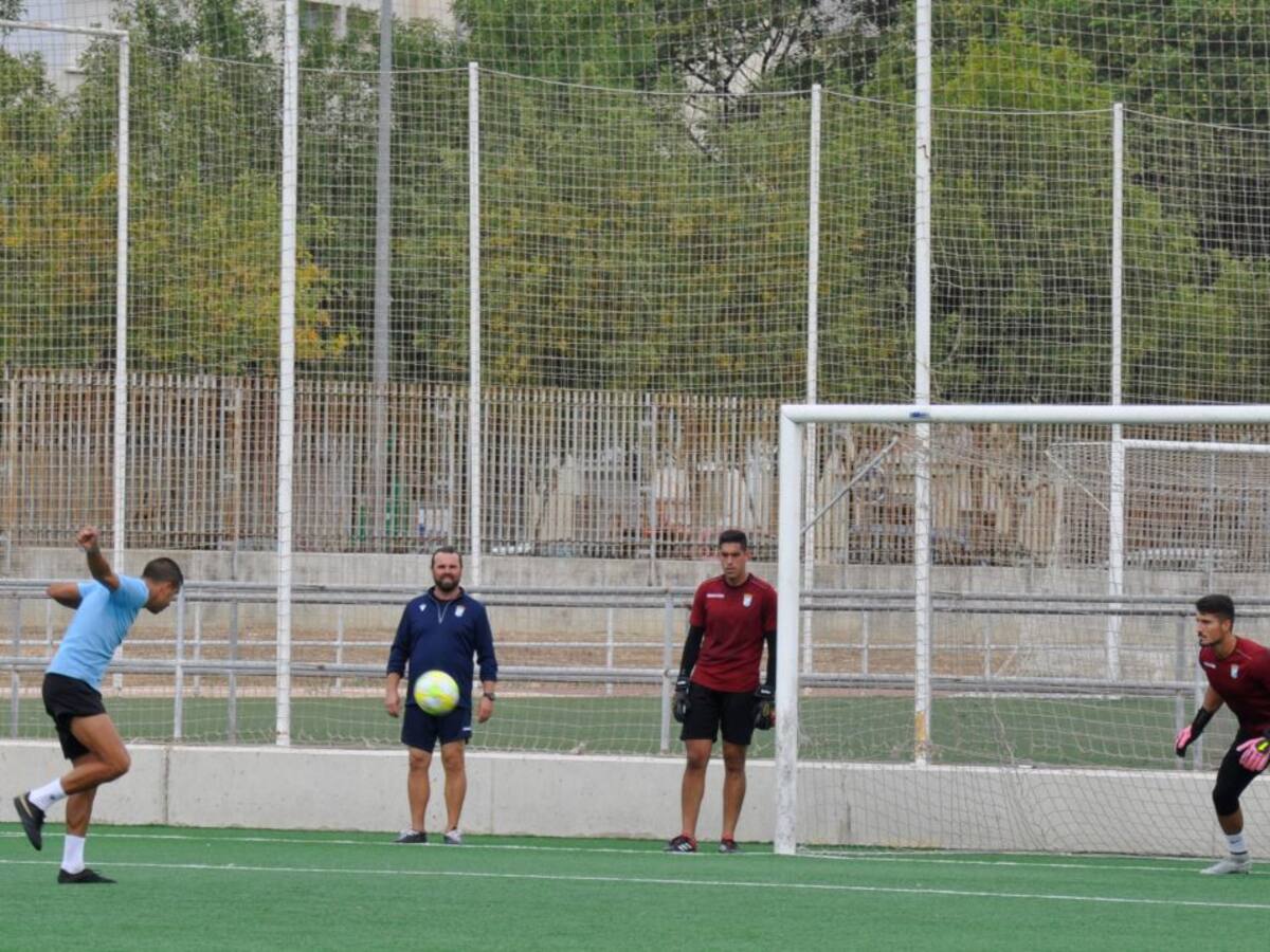 Miguel Guerrero, listo para reaparecer este domingo ante el Coria CF