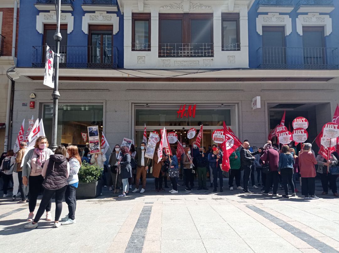 Los paros siguen adelante en H&M al no alcanzar un acuerdo por el ERE