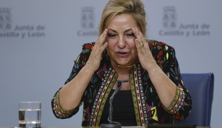 La vicepresidenta de Castilla y León, Rosa Valdeón durante la rueda de prensa ofrecida en Valladolid este sábado