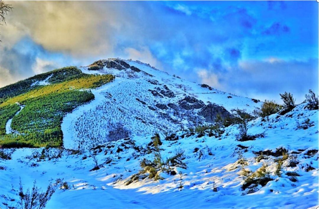 Las montañas de Quintana de Fuseros ya están nevadas