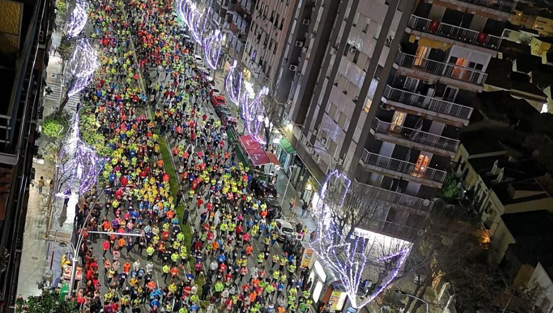 Vista aérea de la prueba a su paso por la Avenida de Andalucía.