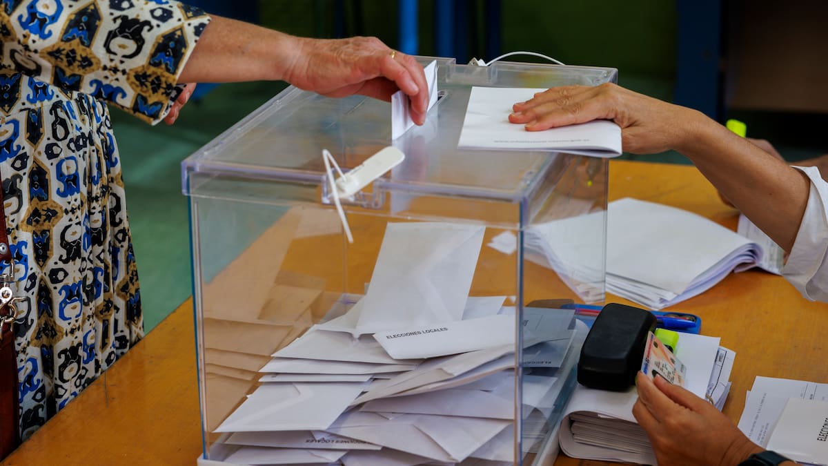 Casi 106.000 personas están llamadas a votar el domingo en las Pitiusas