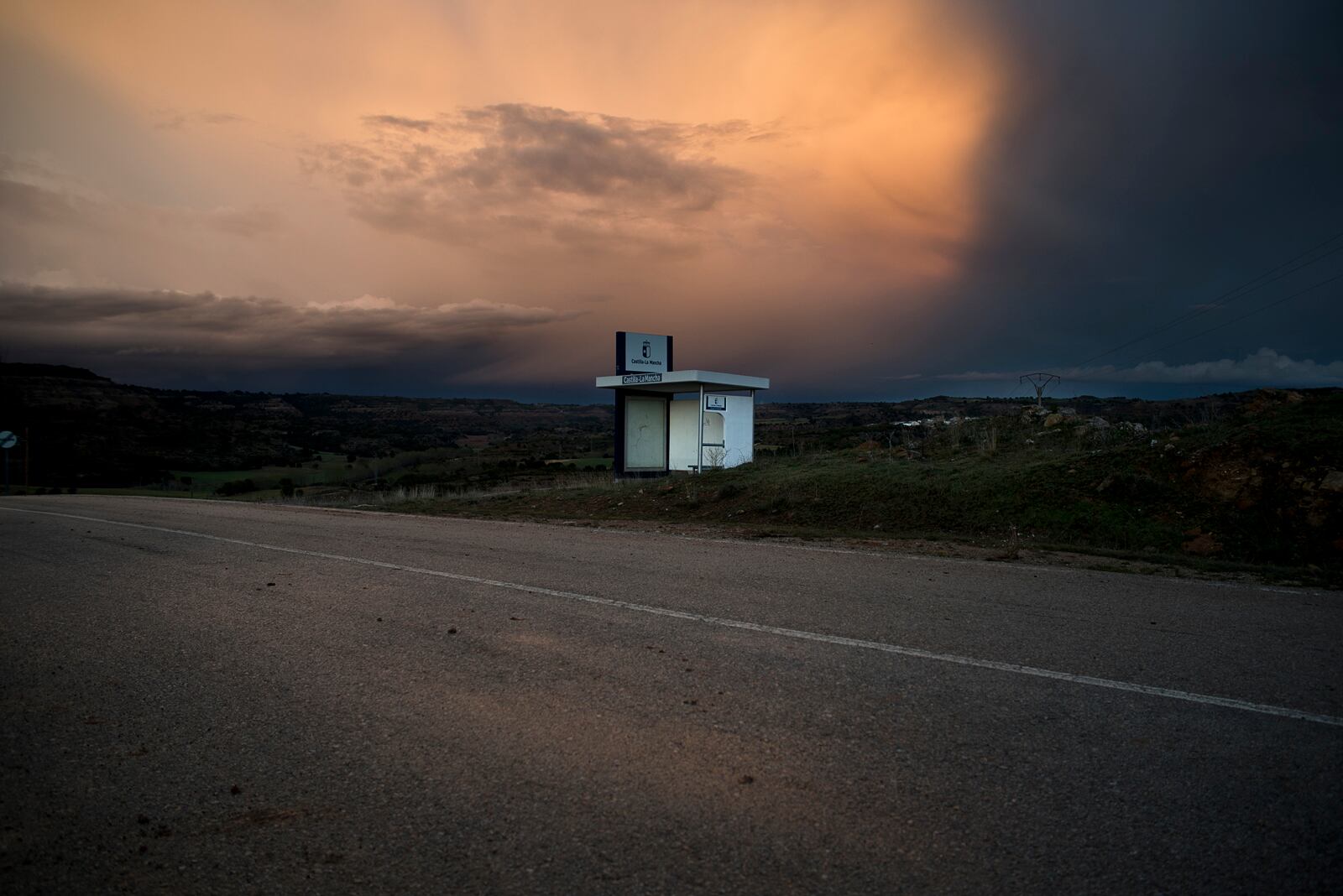 26 comarcas españolas, entre ellas, la Sierra Norte madrileña, aparecen en la exposición, que forma parte del programa oficial de PHotoEspaña y puede encontrarse en el Centro Comarcal de Humanidades de la localidad hasta el 1 de octubre