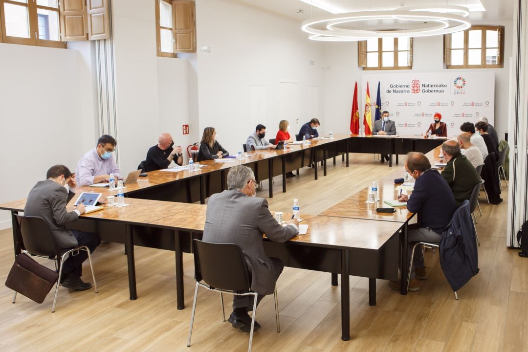 Representantes del Gobierno de Navarra y de las entidades locales en el encuentro