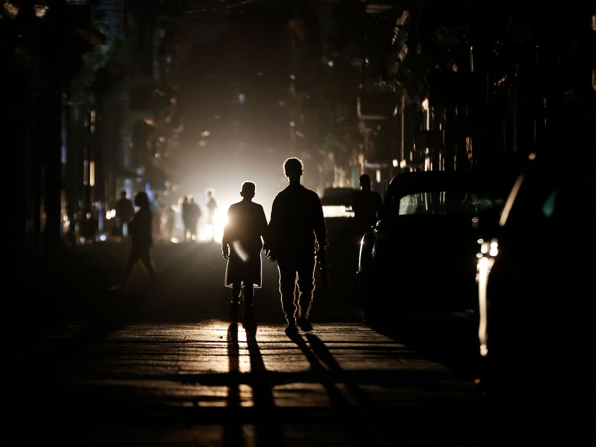 La crisis energética en Cuba arrastra al país a su segundo apagón en una semana