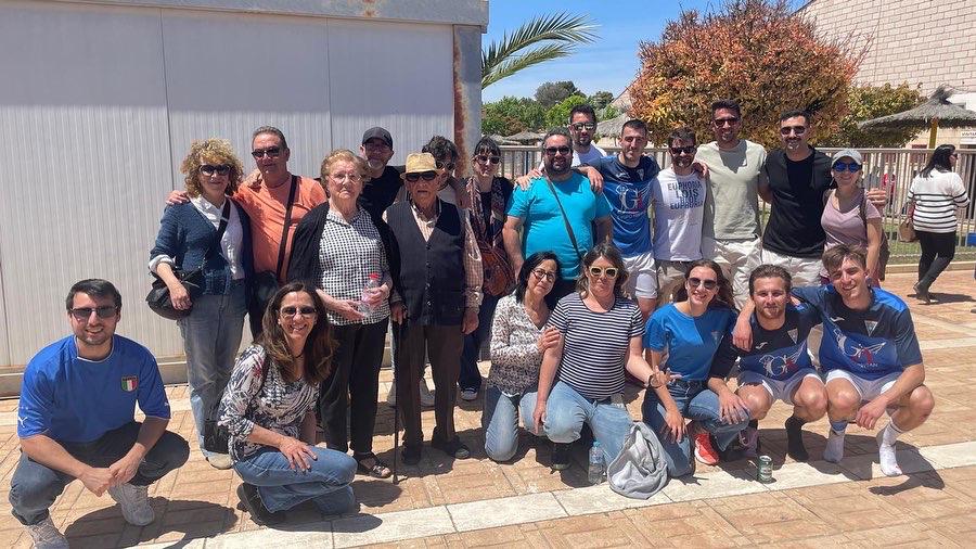 Pinto, con familiares y aficionados