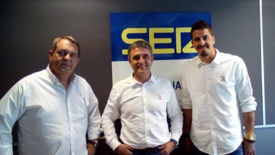 Els responsables del concurs als estudis de SER Tarragona.