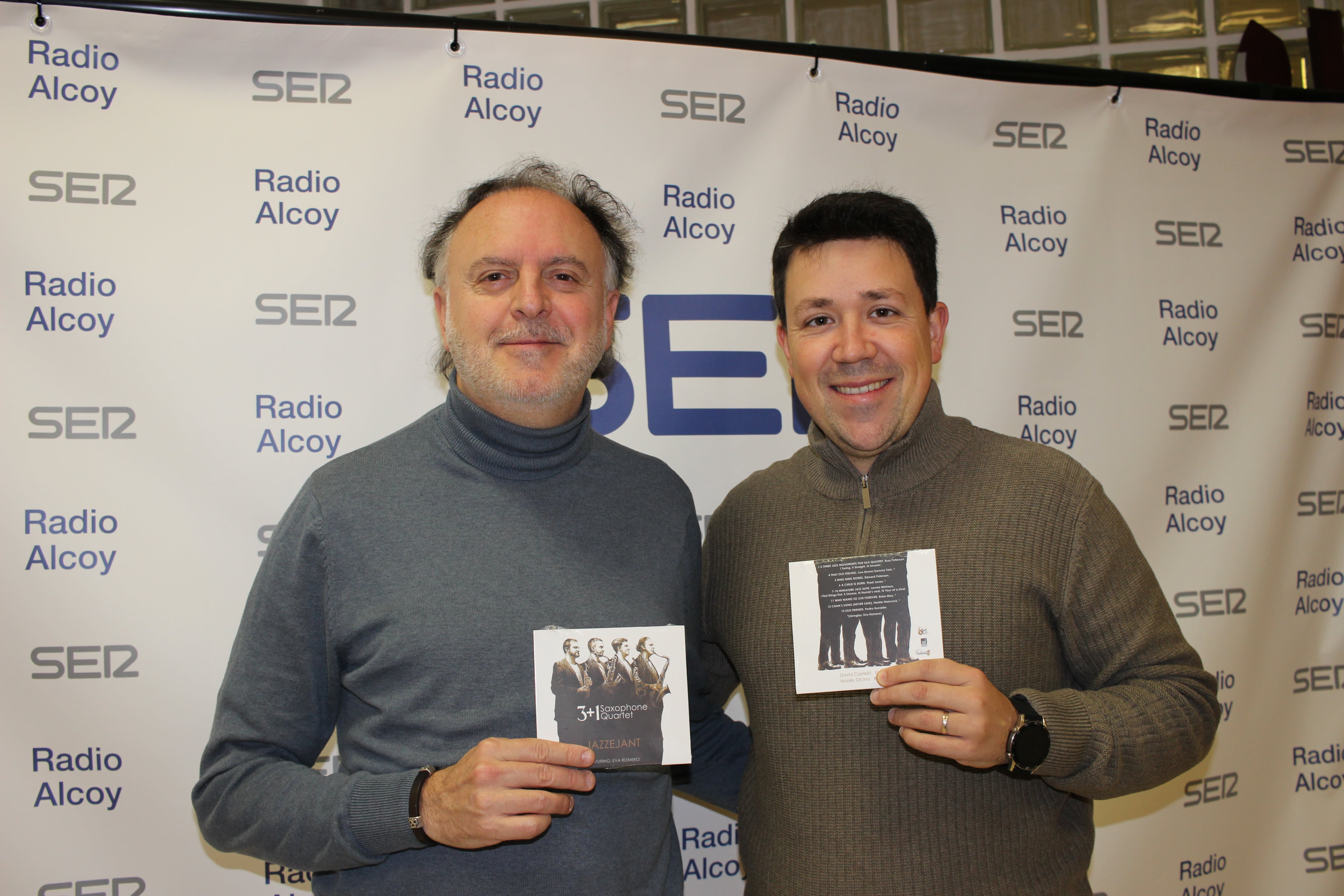 Moisés Olcina i Eladio Selles, 3+1 Saxophone Quartet, amb el disc &#039;Jazzejant&#039;.