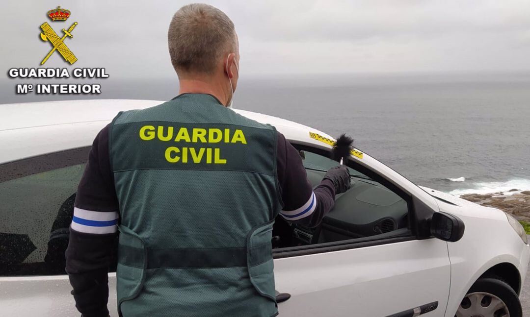 Un agente de Guardia Civil.