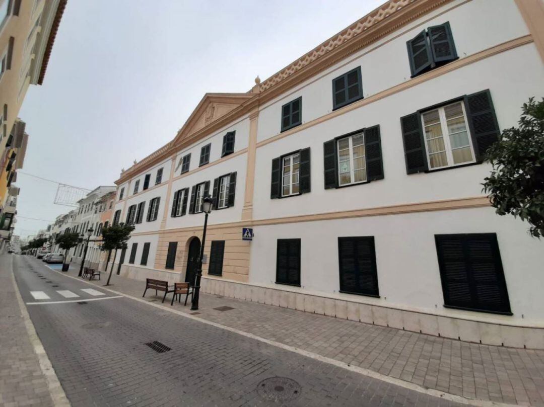 S'amplien les mesures de precaució per evitar contagis al geriàtric de Maó.