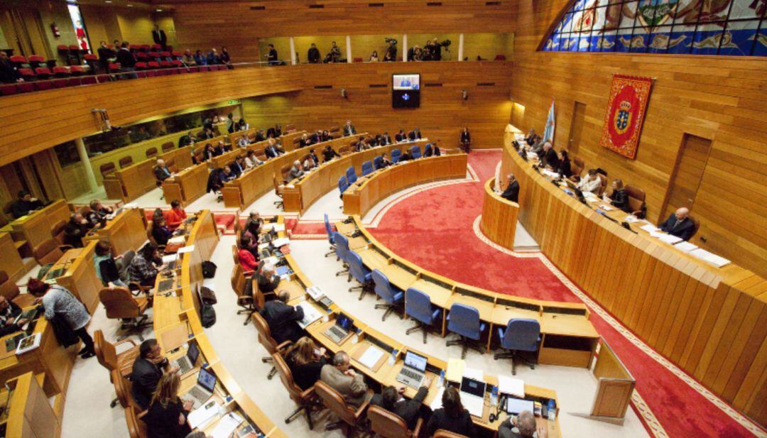 La respuesta del conselleiro se dió en el pleno del Parlamento