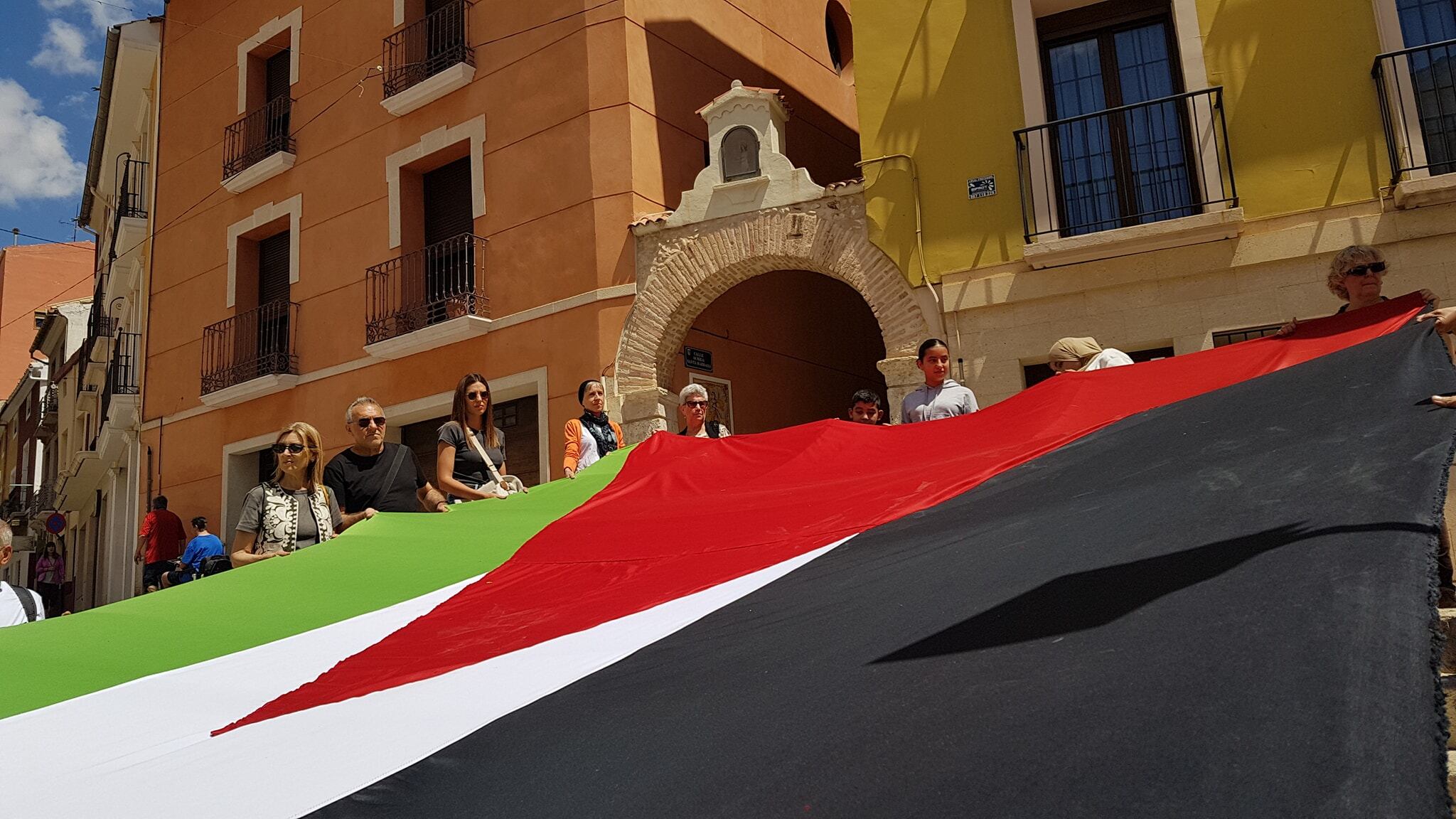 La Plataforma Por la Paz se concentraba este sábado en la Plaza Mayor