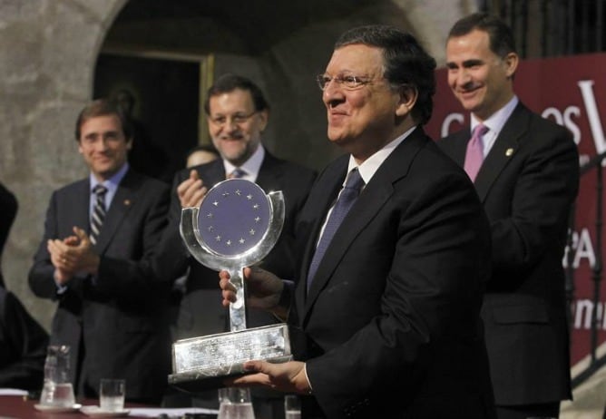 Mariano Rajoy junto a Durao Barroso, en la entrega del Premio Carlos V