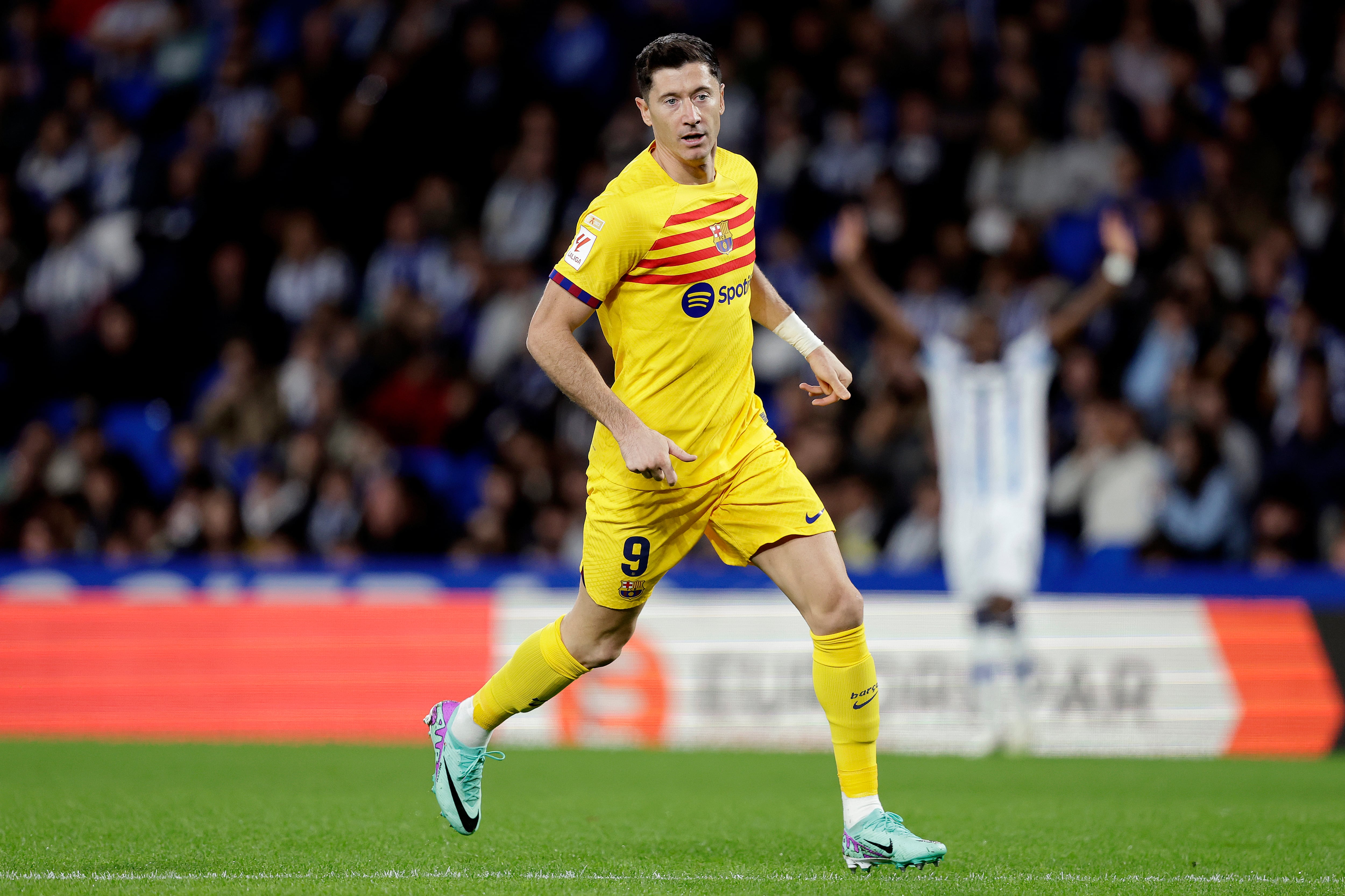 Lewandowski durante el partido entre Real Sociedad y FC Barcelona hoy (Photo by David S.Bustamante/Soccrates/Getty Images)