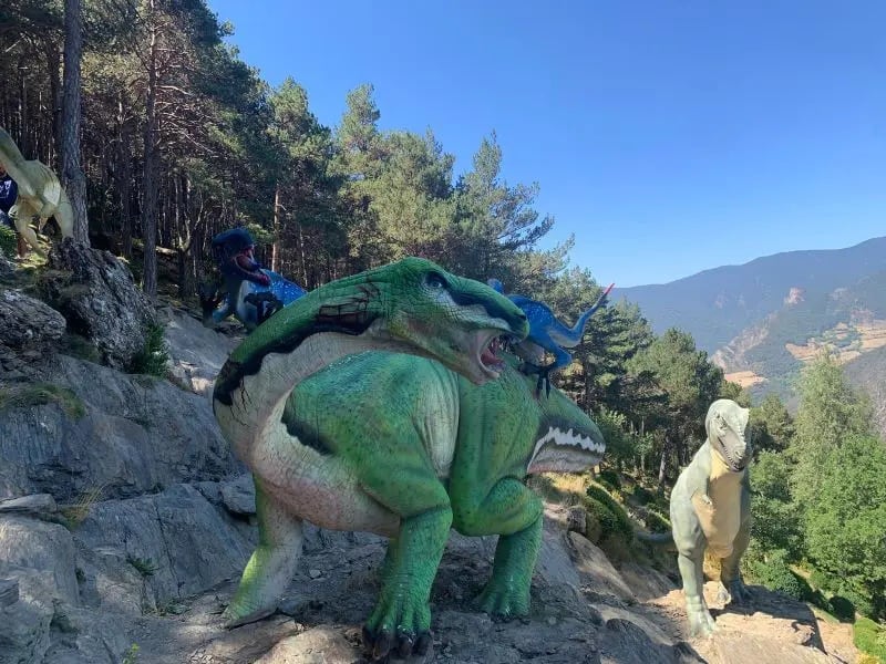 Una de les escultures dels jardins de Juberri