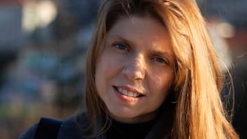 Miriam Reyes, Premio Nacional de Poesía 2025: "En Galicia hay voces muy importantes, la poesía gallega es enorme"