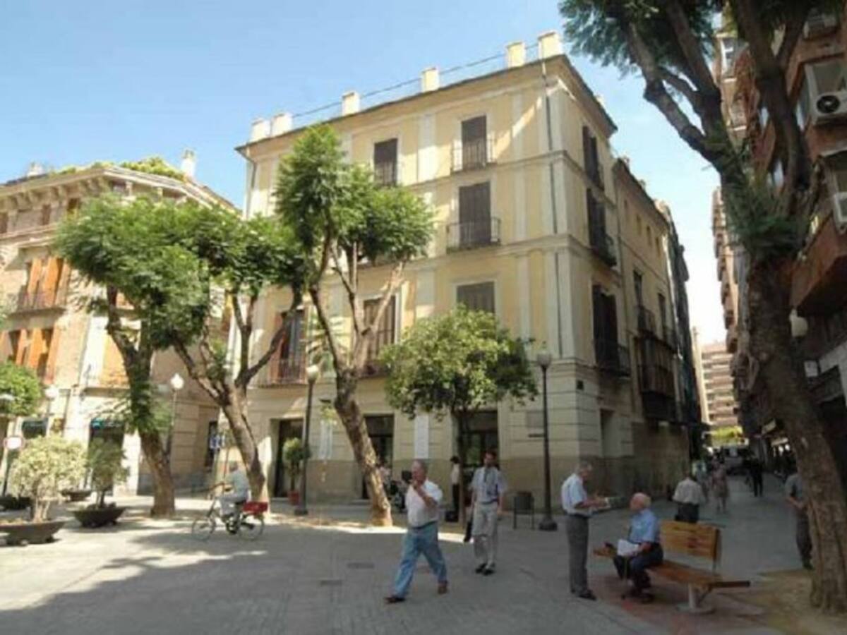 Una sentencia judicial obliga a readmitir a una trabajadora del Ramón Gaya