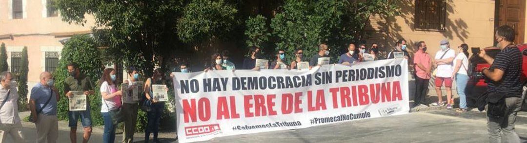 Concentración de trabajadores del diario La Tribuna en Toledo