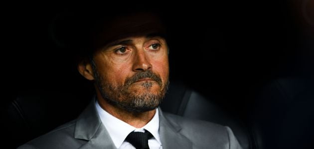 Luis Enrique, con gesto serio