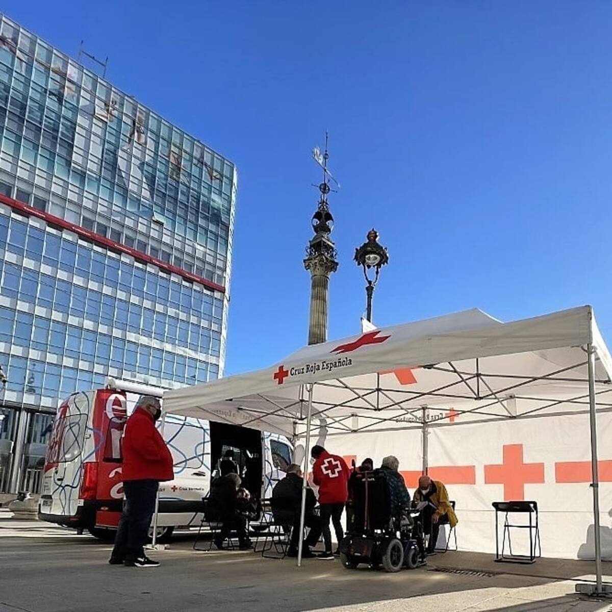 Llega 'Enredando' a A Coruña, una iniciativa para reducir la "brecha digital" en las personas mayores