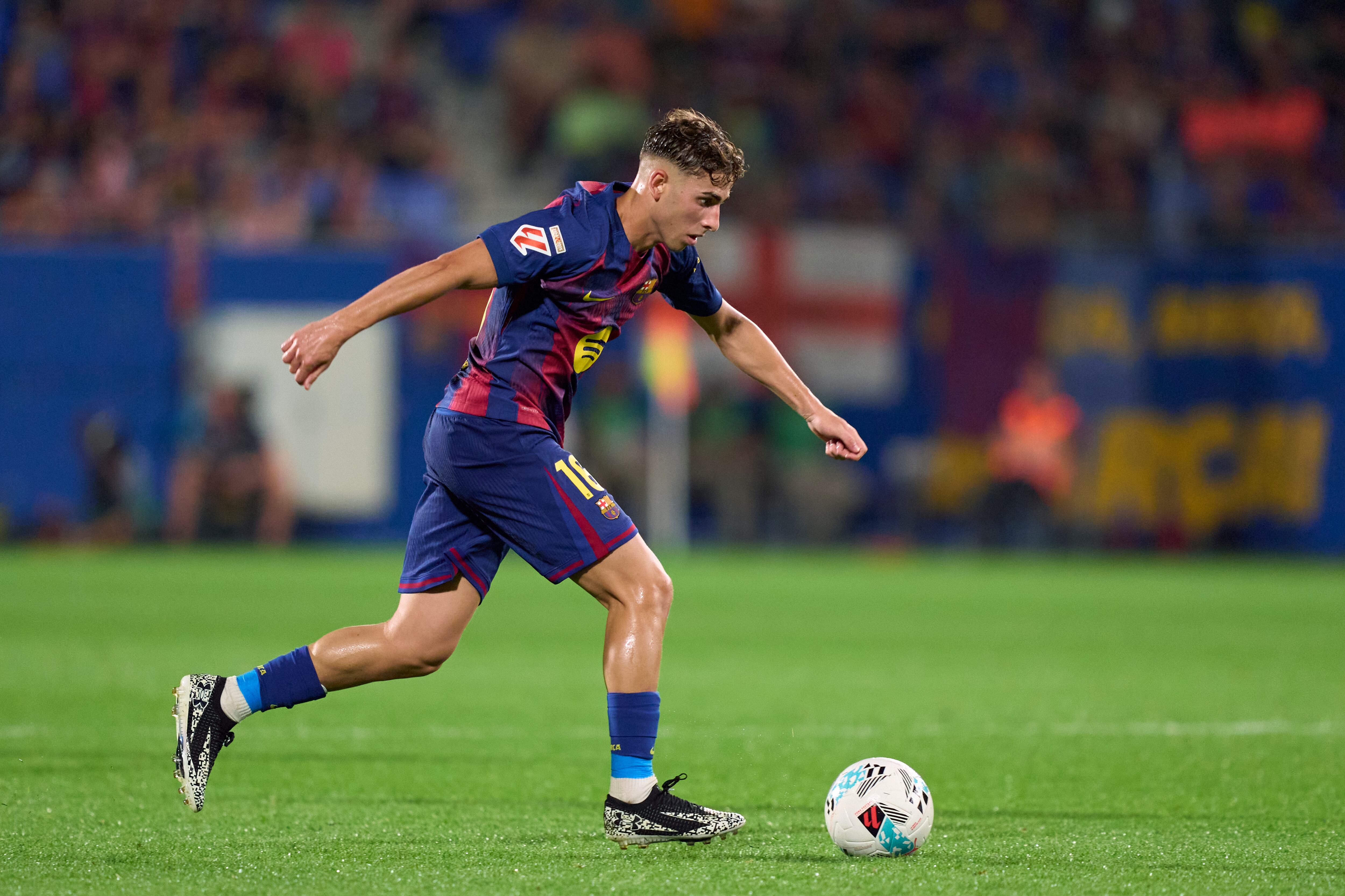 Fermín López juega el partido contra el Valencia CF