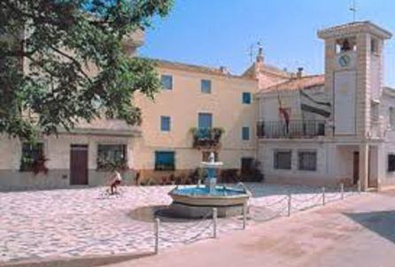 Plaza de la Constitución de este municipio tranquilo de menos de 500 habitantes