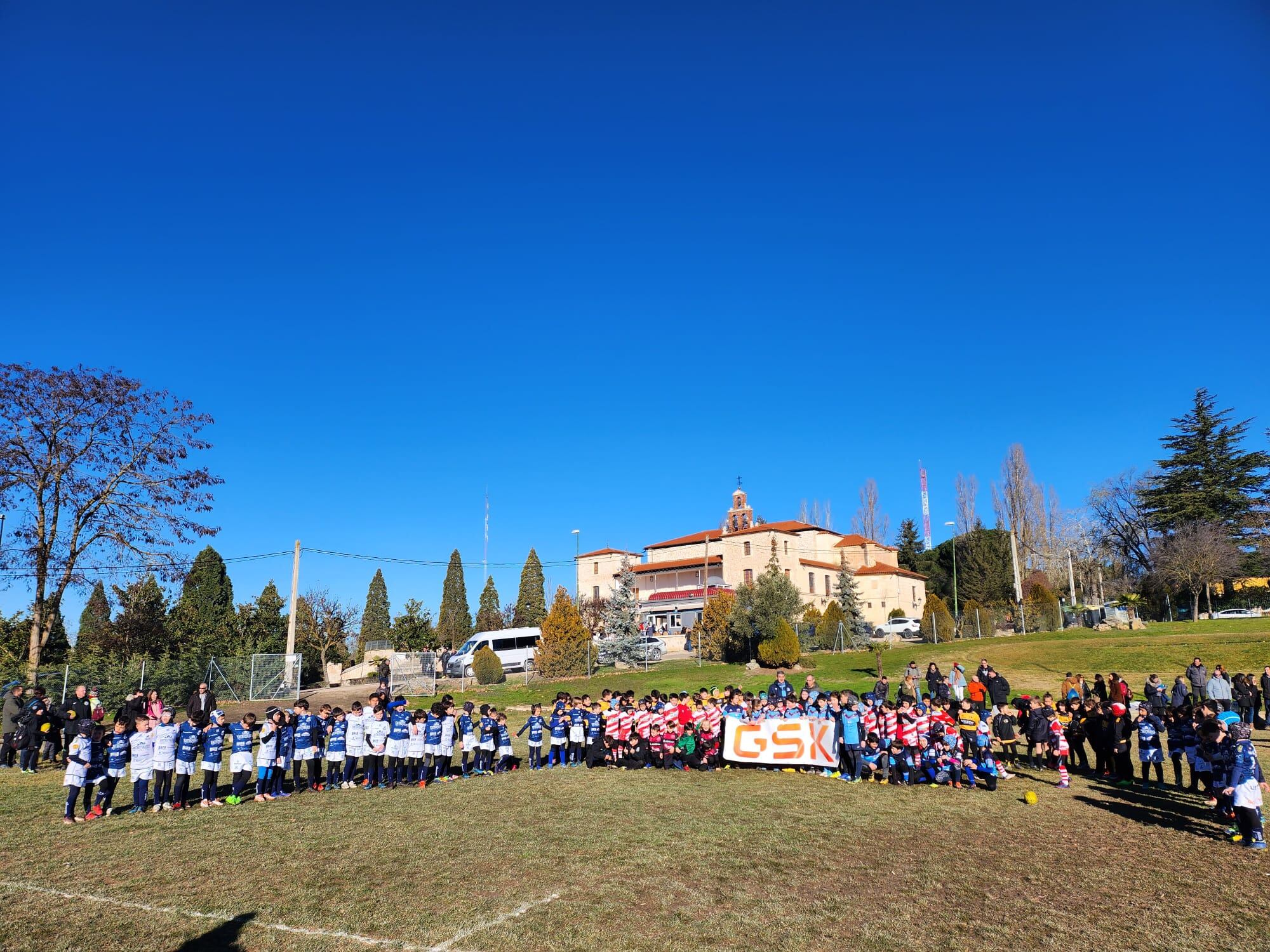 Los canteranos presentes en la sede de la Virgen de las Viñas