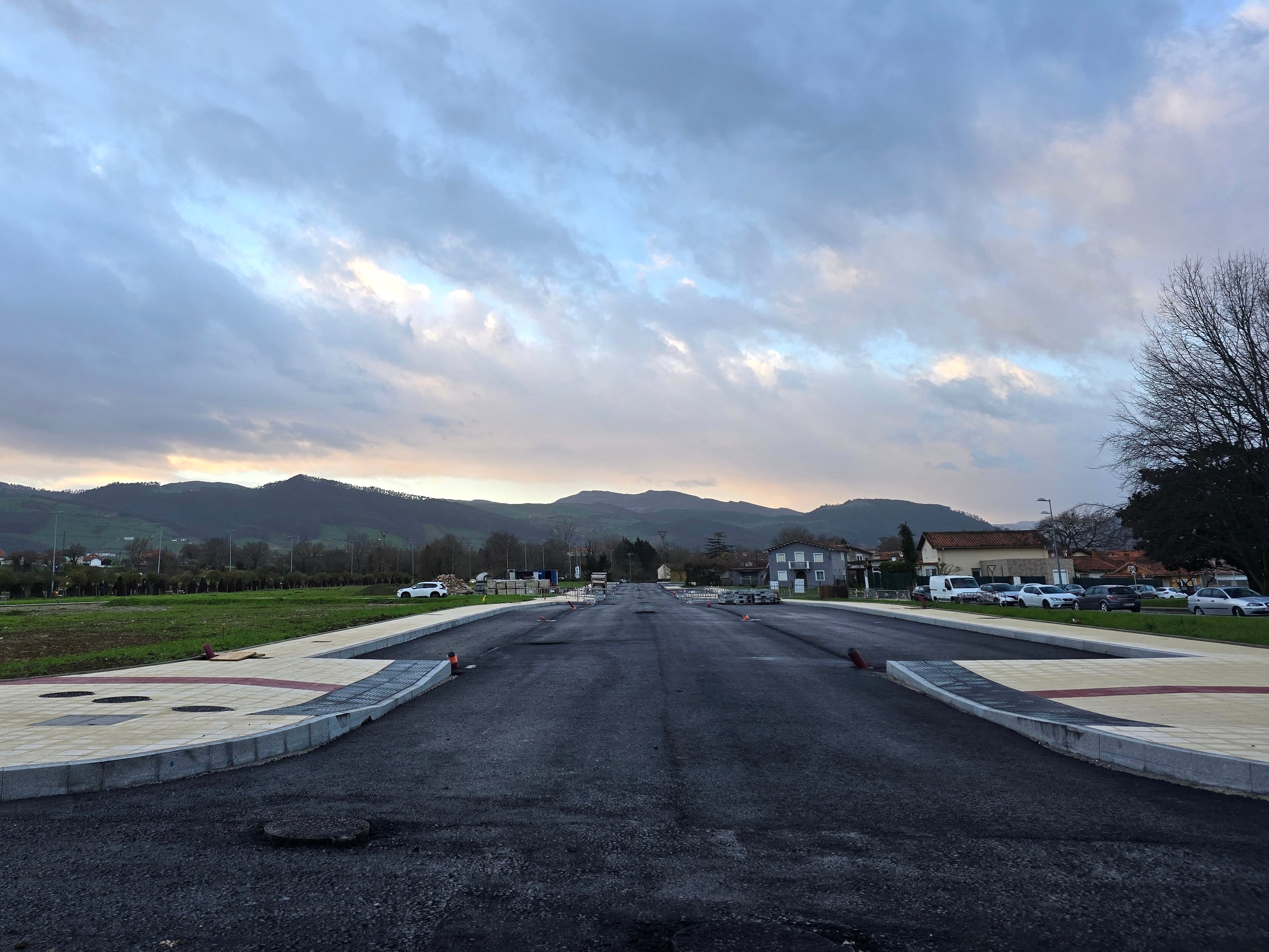 Uno de los nuevos viales en construcción en El Valle