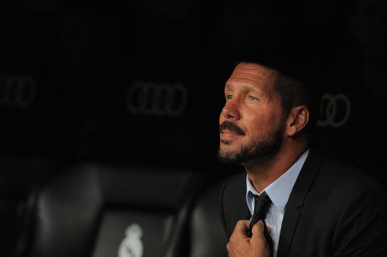 Simeone, en el banquillo del Bernabéu