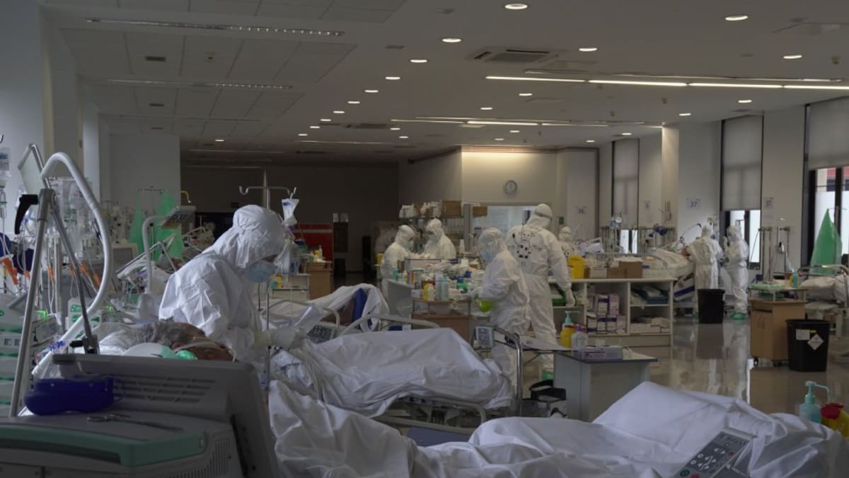 La segunda ola en Salamanca: los positivos doblan su cifra y el ritmo de muertes diarias desciende a la mitad