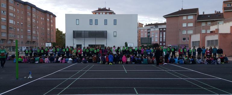 Concentración esta mañana en el colegio Sofía Tartilán.