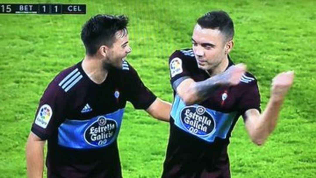 Iago Aspas celebra el gol en el Villamarín