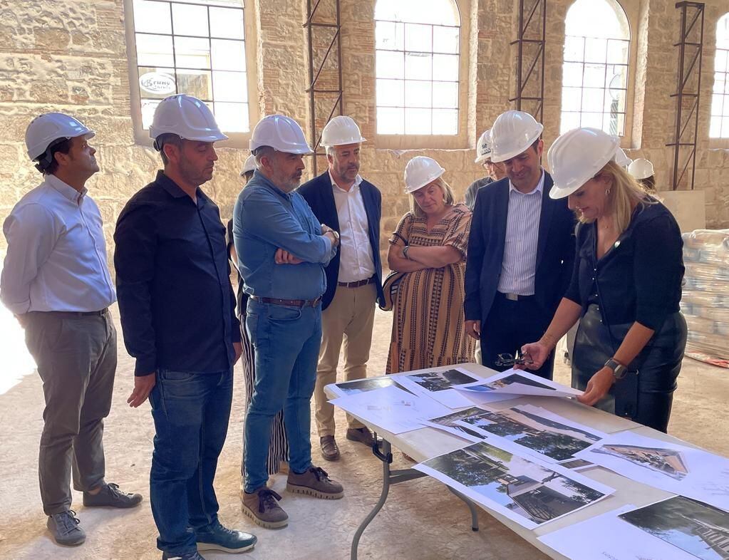 Visita de Nuria Montes al Parque Tecnológico y Cultural de Rodes en Alcoy