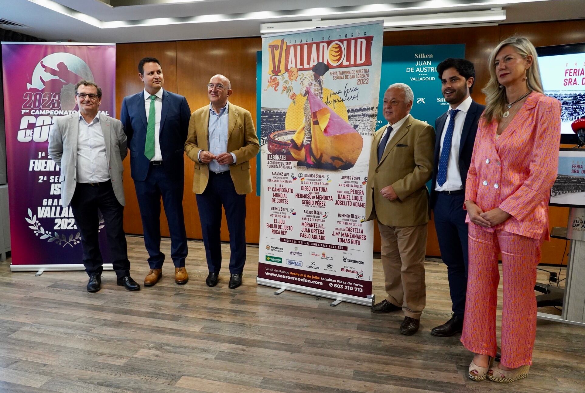 El alcalde de Valladolid, Jesús Julio Carnero, interviene en la presentación de la Feria Taurina de Nuestra Señora la Virgen de San Lorenzo 2023. Asiste el consejero de Cultura, Turismo y Deporte, Gonzalo Santonja.