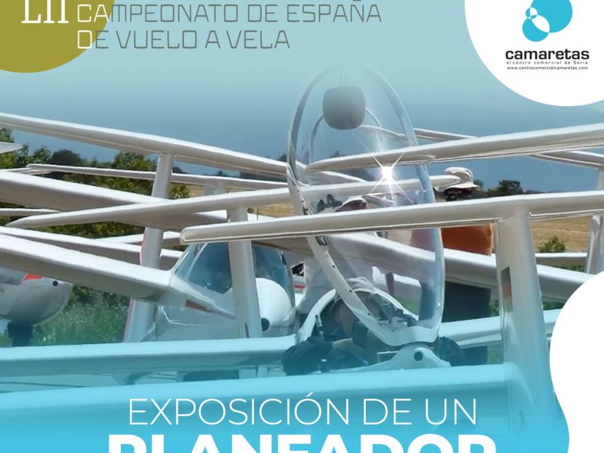 El Centro Comercial Camaretas exhibe un planeador