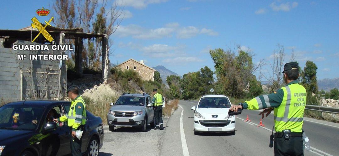 Control de la Guardia Civil de Tráfico.